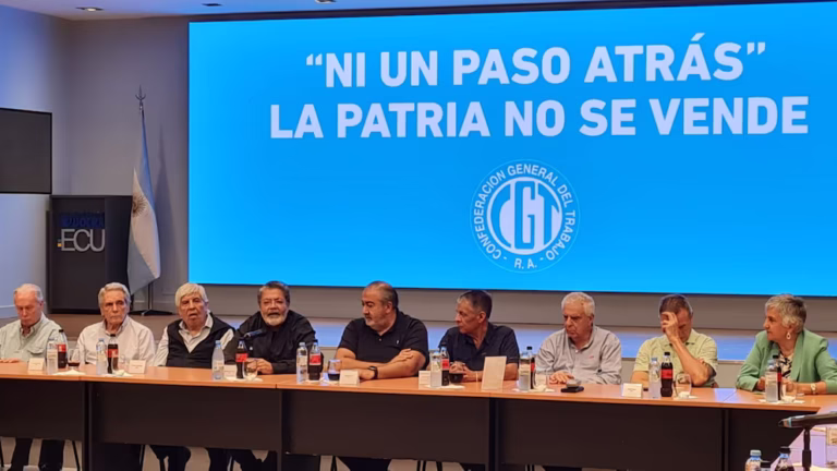 Inesperada grieta en el sindicalismo: la CGT debatirá si participa o no de la marcha del sábado próximo contra Milei