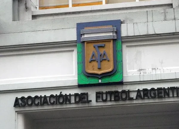 La AFA anunció la extensión de la licencia de los derechos de transmisión de la Liga Profesional