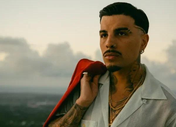 Rauw Alejandro lanza «Carita Linda», su primer sencillo del nuevo material