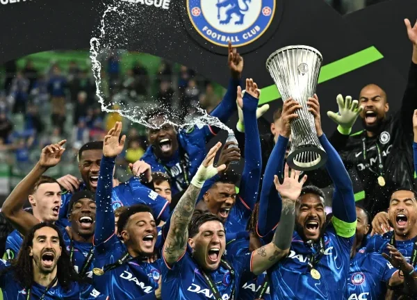 Con un gol de Enzo Fernández, Chelsea venció 4 a 1 al Betis y se consagró campeón de la Conference League