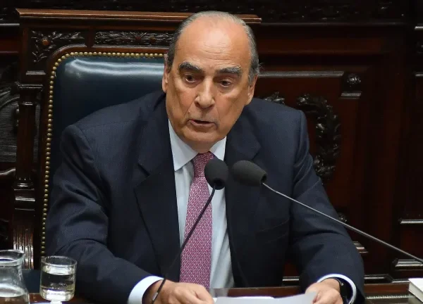 Francos aseguró que el Gobierno buscará presentar un proyecto para reducir el periodo de prescripción