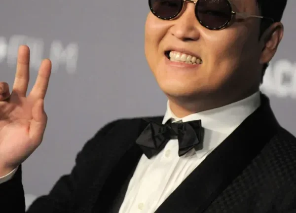 Psy, el cantante de Gangnam Style, fue detenido por obtención de medicamentos sin receta