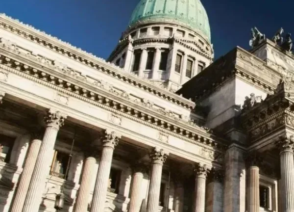 Sesión clave en Diputados: la oposición busca la ley de emergencia para el Garrahan y financiamiento universitario