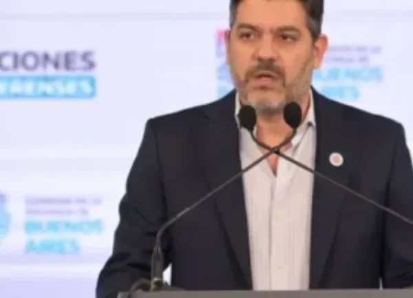 Carlos Bianco calificó como “histórica” la jornada electoral bonaerense al finalizar los comicios